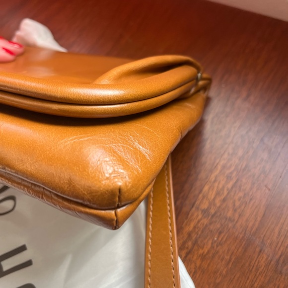 HOBO Lauren Wristlet Polished Leather Tan Brown Clutch Bag Like New - Picture 11 of 16